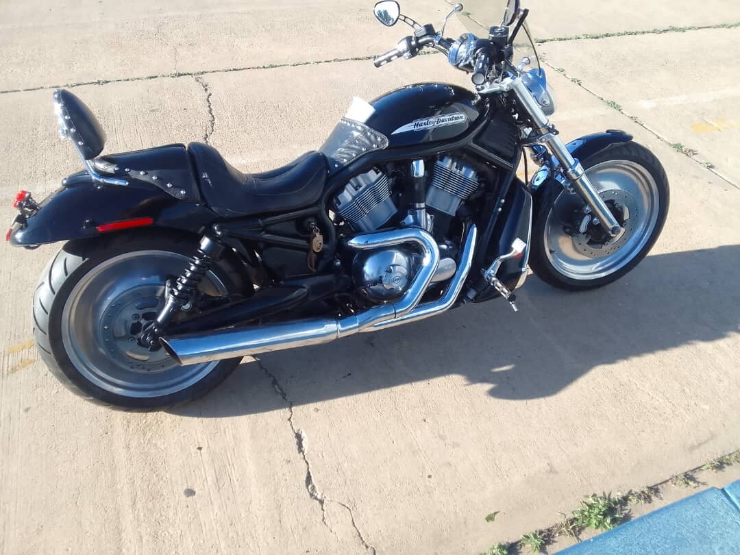 Motorbike Harley Davidson V-road 1150 cc recently services in parfait condition photo 3
