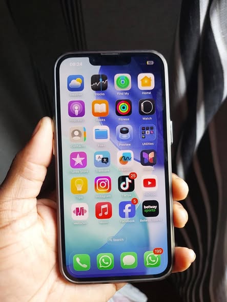 iPhone 14, 128GB photo 1