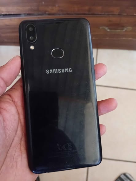 Samsung A10s photo 1