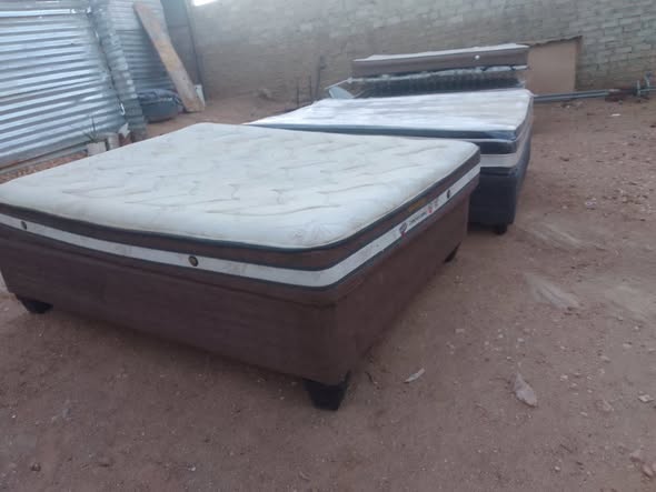 Queen size beds photo 1