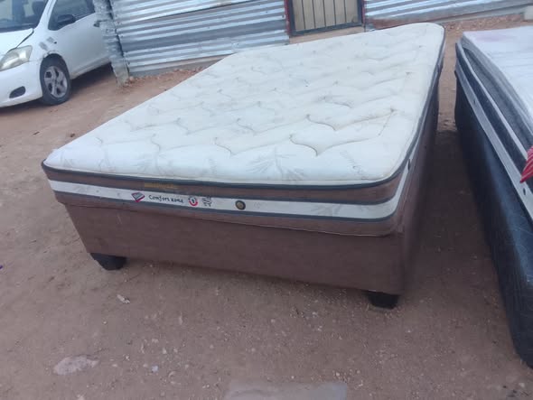 Queen size beds photo 3