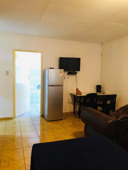 12 Bedroom House - Academia photo 5