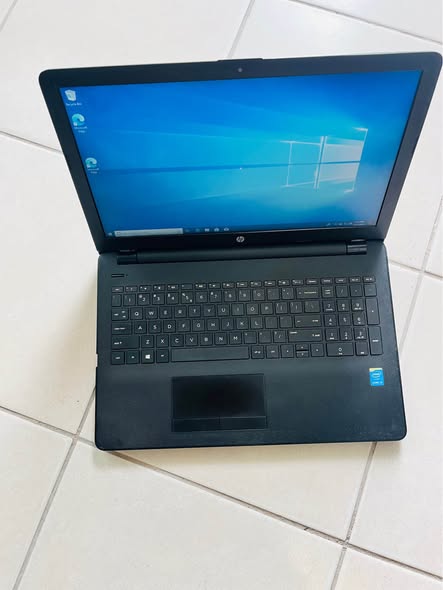 HP  laptop photo 1