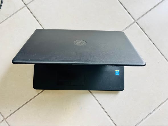 HP  laptop photo 2