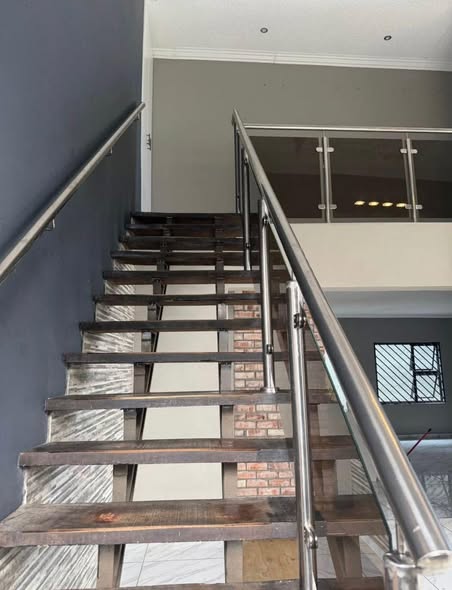 THREE BEDROOM HOUSE FOR RENT photo 2