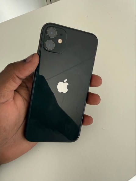 iPhone 11 photo 2