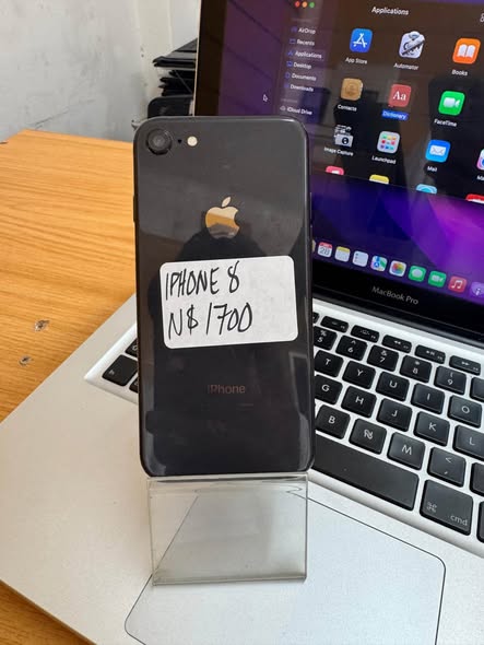iPhone 8 64gig photo 2