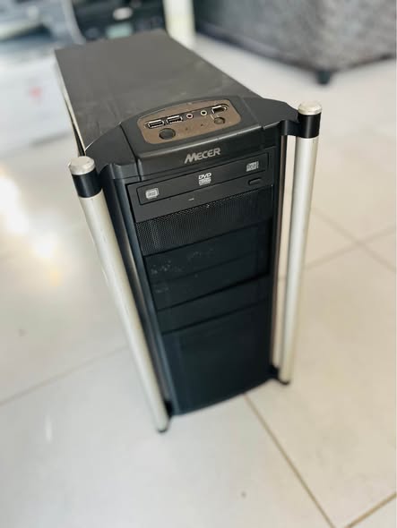 Computer box photo 1