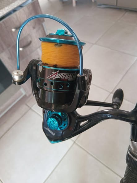 2 piece Fishing Rot with katrol photo 5