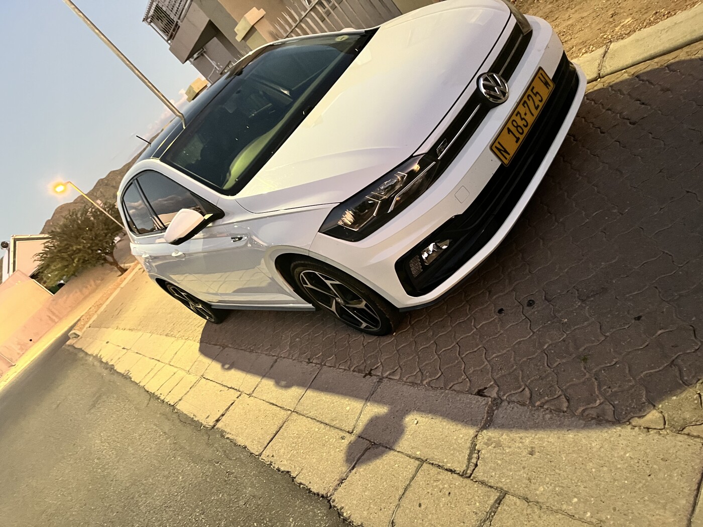 2020 Polo Rline TSI photo 1