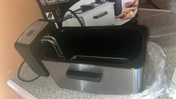 3L Russel Hobbs deep fryer photo 4