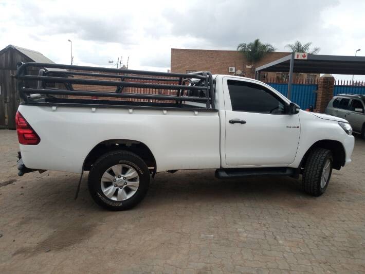 2017 TOYOTA HILUX 2.4 GD-6 RB SRX photo 1