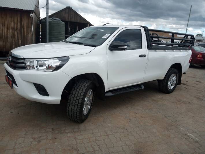 2017 TOYOTA HILUX 2.4 GD-6 RB SRX photo 4