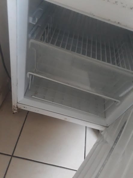 DEFY FRIDGE photo 3