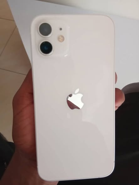 Iphone 12 photo 2