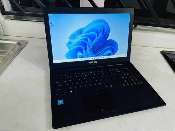 ASSUS LAPTOP photo 1