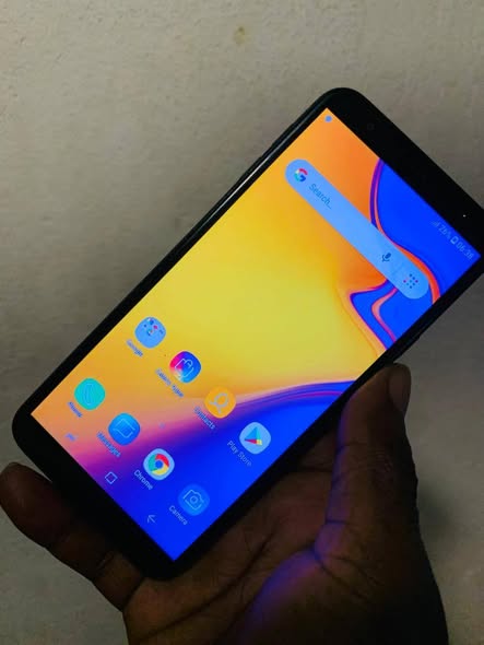 SAMSUNG J4 photo 4