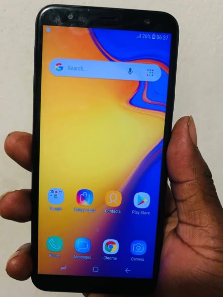 SAMSUNG J4 photo 3