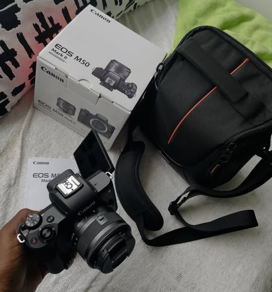 Brand new touch screen Canon camera ( wifi- bluetooth) photo 2