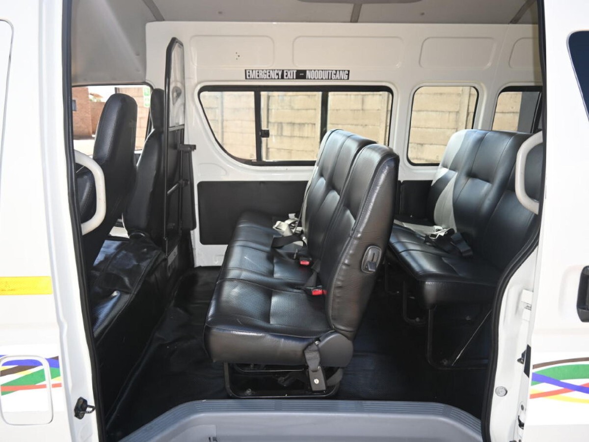 2013 Toyota Quantum 2.7 Sesfikile 16-seat photo 3