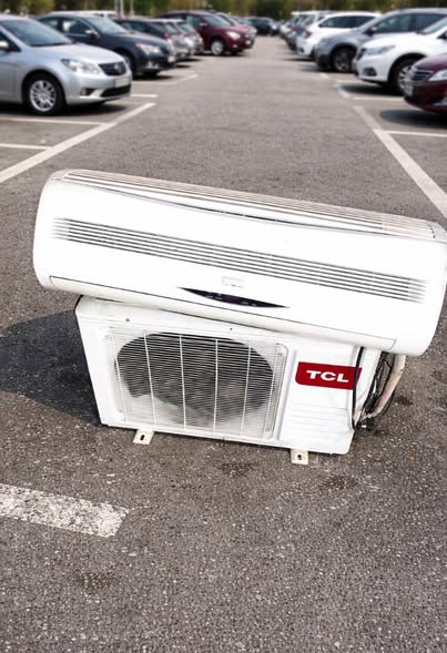 TLC split air conditioner photo 3