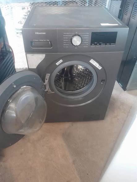 Hisense front loader automatic washing machine photo 3