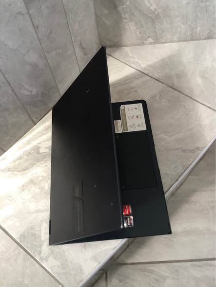 Asus Laptop photo 2