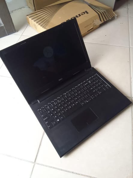 Dell laptop photo 3
