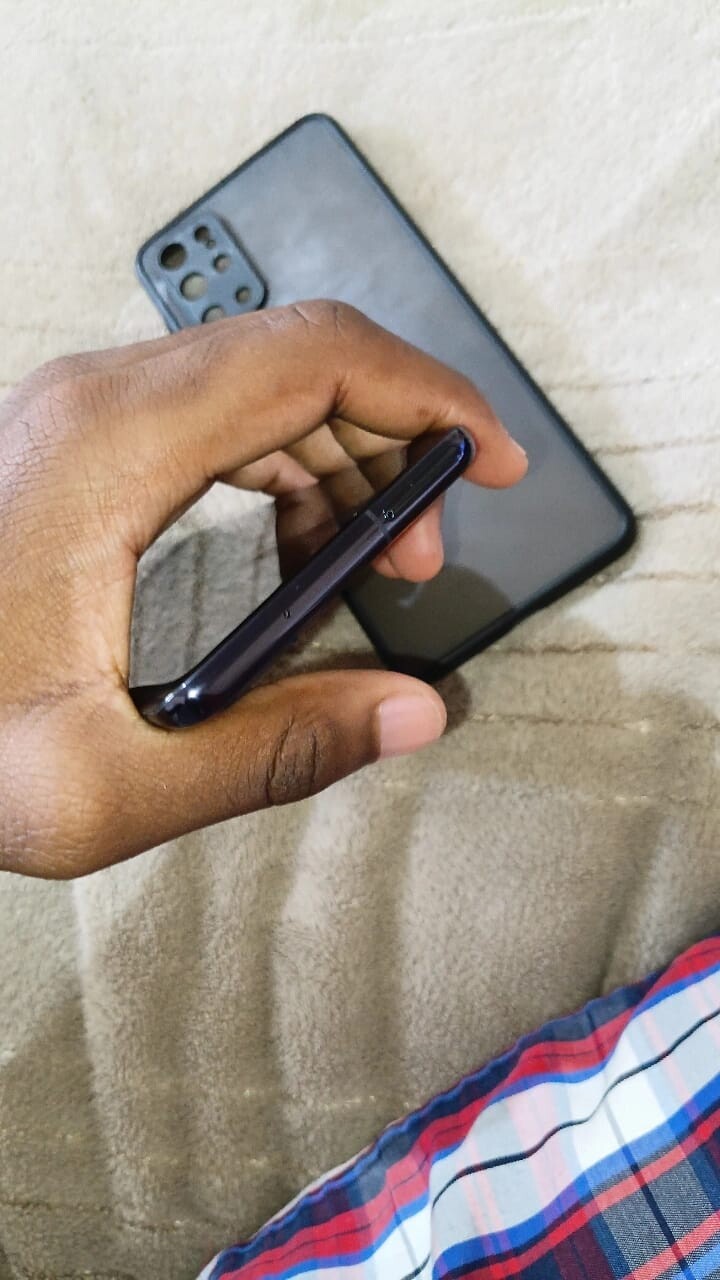 Samsung S20+ 5G black photo 2