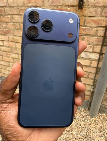 iPhone 17 Pro photo 2
