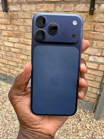 iPhone 17 Pro photo 3