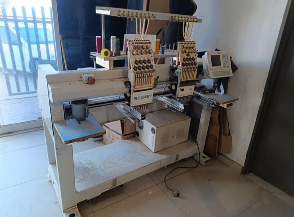 Embroidery Sewkey machine photo 2