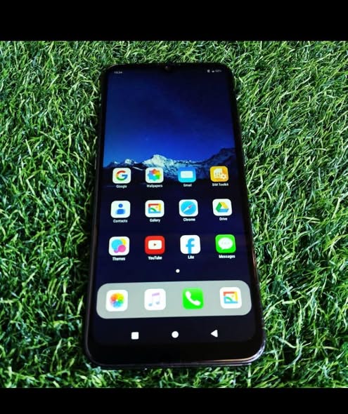 Hisense E40 photo 1