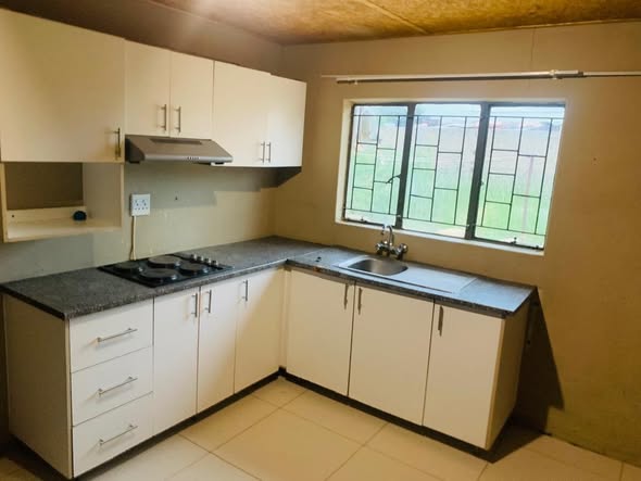 TWO BEDROOM FREESTANDING HOUSE FOR SALE — OTJIWARONGO -ORWETOVENI photo 1