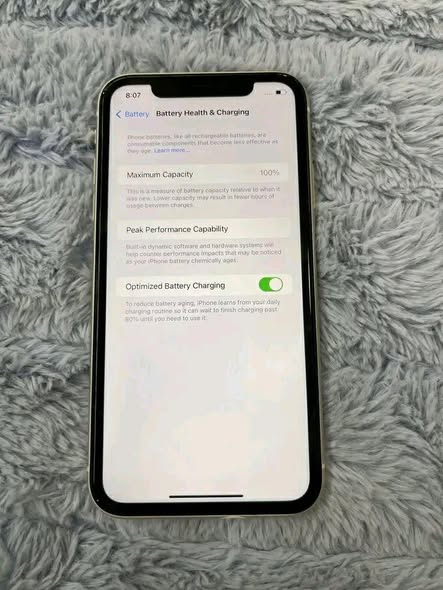 IPHONE 11 photo 2