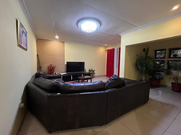 House for rent photo 2