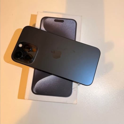 Iphone 15 Pro Max 256gb photo 1