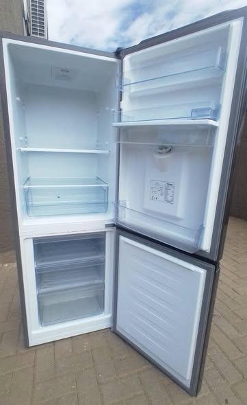 Hisense fridge photo 3