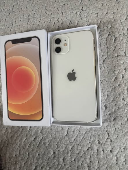 iPhone 12 photo 2