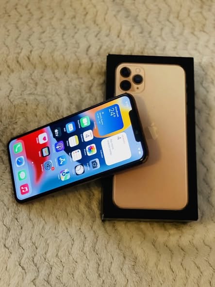 iPhone 11 Pro  128GB photo 2