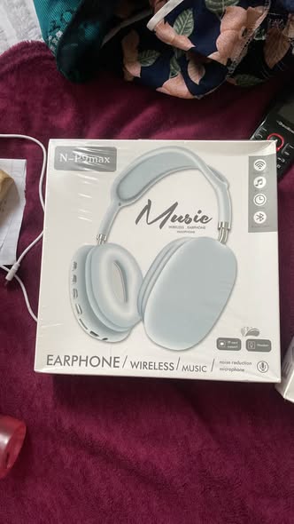 Headset photo 1