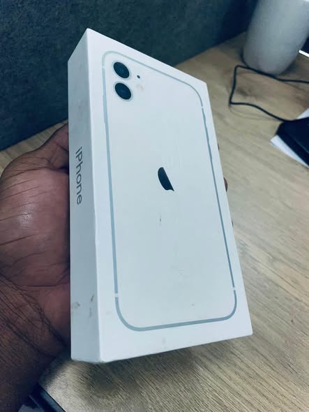 IPHONE 11 photo 1