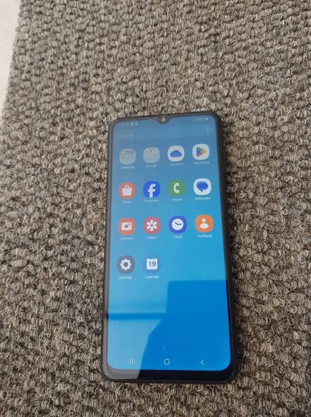 Samsung A04 photo 1