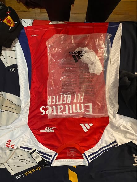 Arsenal jersey photo 3