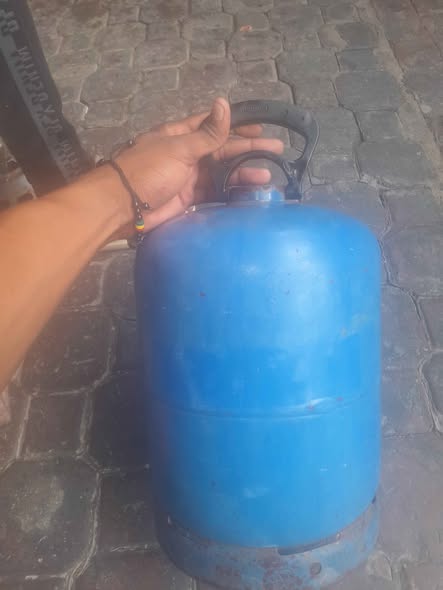 Gas bottle photo 1