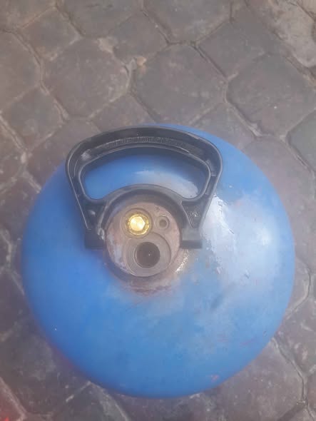 Gas bottle photo 3