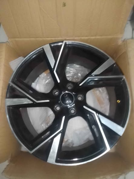 AUDI RIMS 18 INCH photo 1