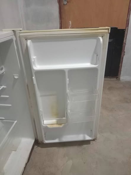 Defy mini fridge photo 4