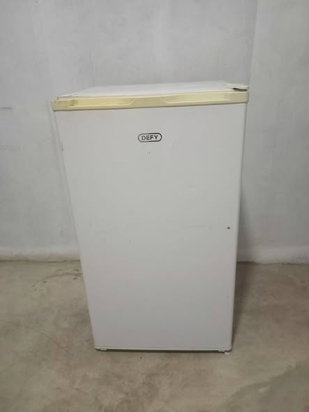 Defy mini fridge photo 3