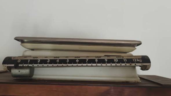 Antique scale photo 1